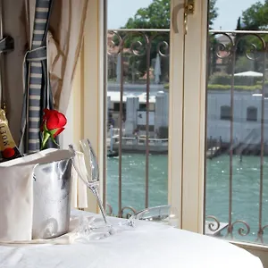 4* Hotel Dei Dragomanni